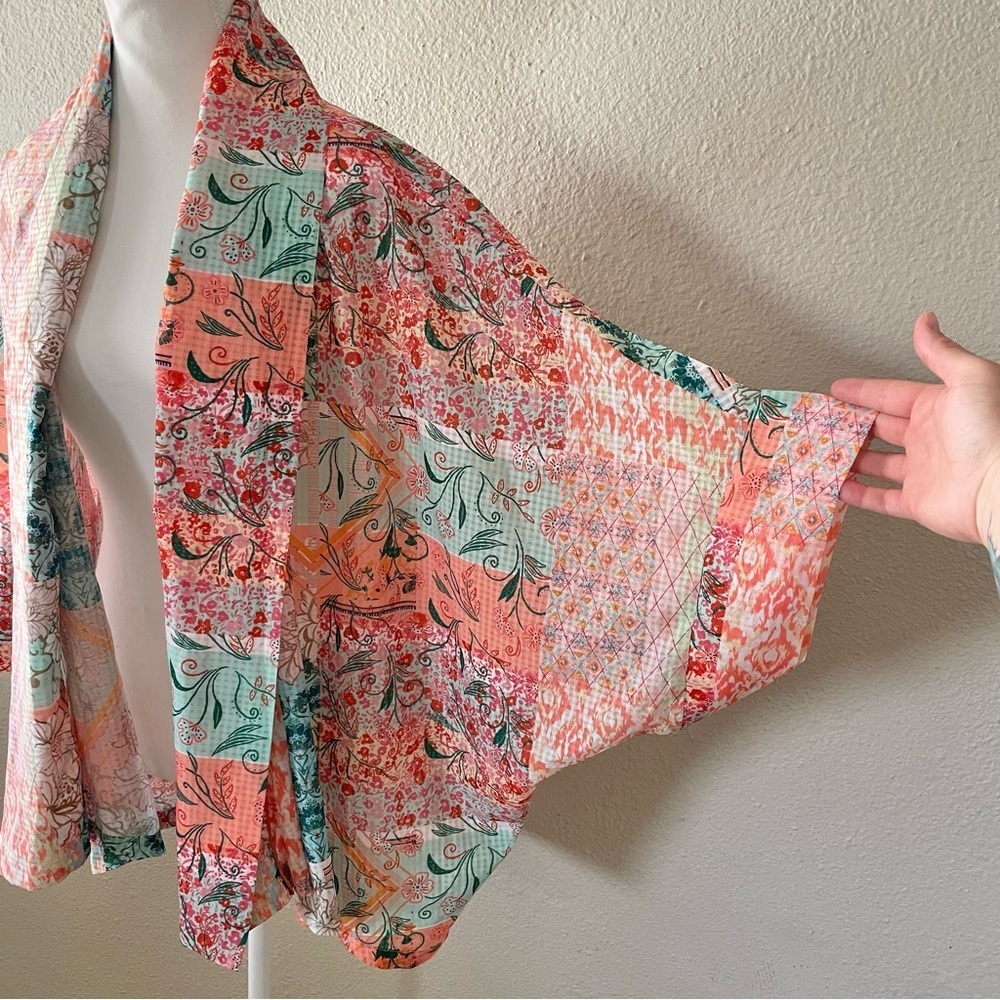 World Market Floral Kimono Cardigan Women’s One Size Patchwork Boho Oversized - Picture 4 of 14